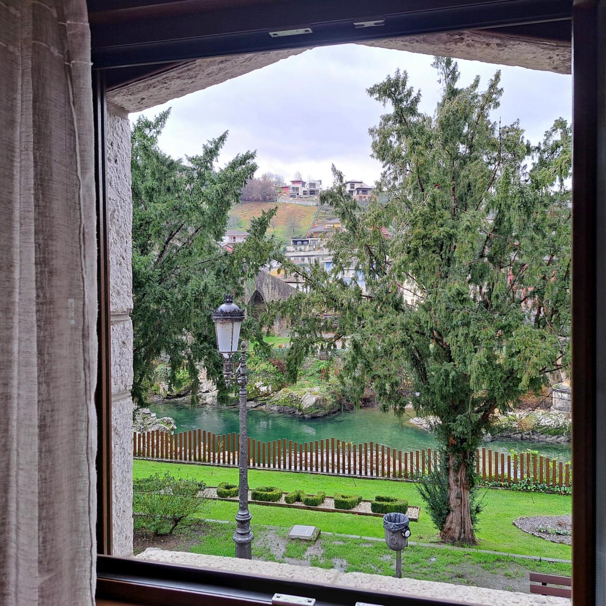 Apartamento Con Terraza Al Puente Romano Onís Eksteriør bilde
